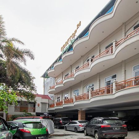 De 80'S Genteng Ijo Jakarta Exterior foto