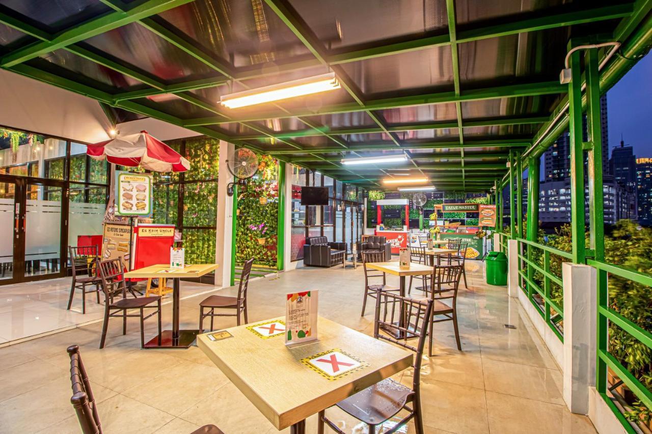De 80'S Genteng Ijo Jakarta Exterior foto